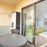 Castle Harbour Heated Pool Views By Lovetenerife Los Cristianos (Tenerife)