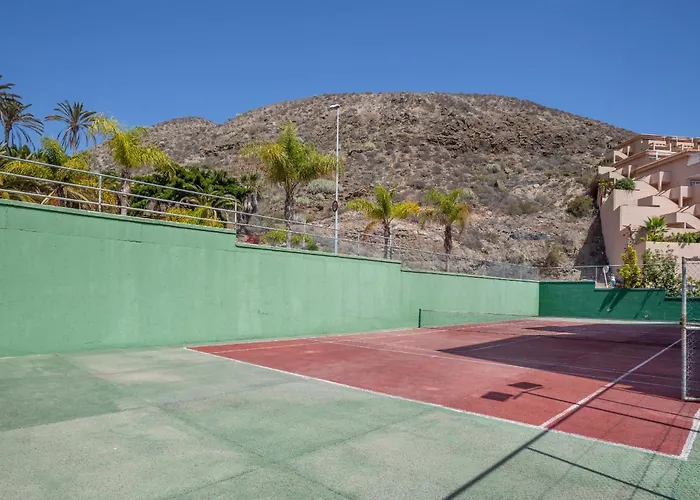 Castle Harbour Heated Pool Views By Lovetenerife Los Cristianos (Tenerife)